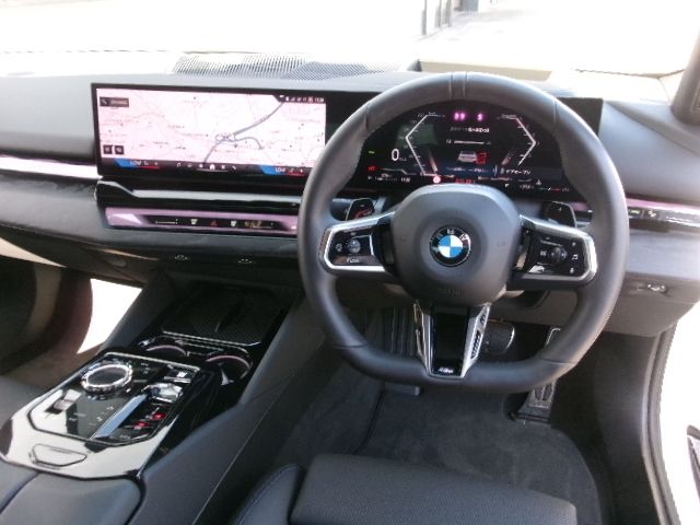BMW 5SERIES SEDAN 2024 Image 31