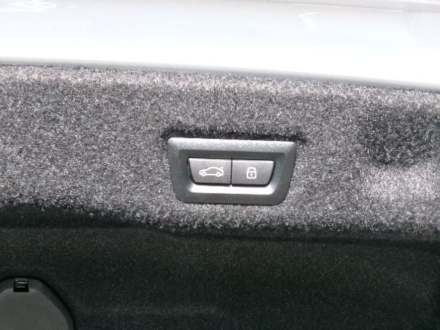 BMW 5SERIES SEDAN 2024 Image 31