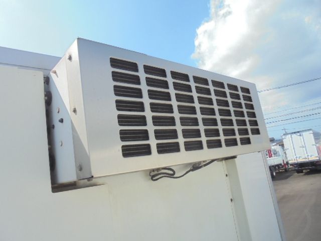 TOYOTA DYNA 2016 Image 31