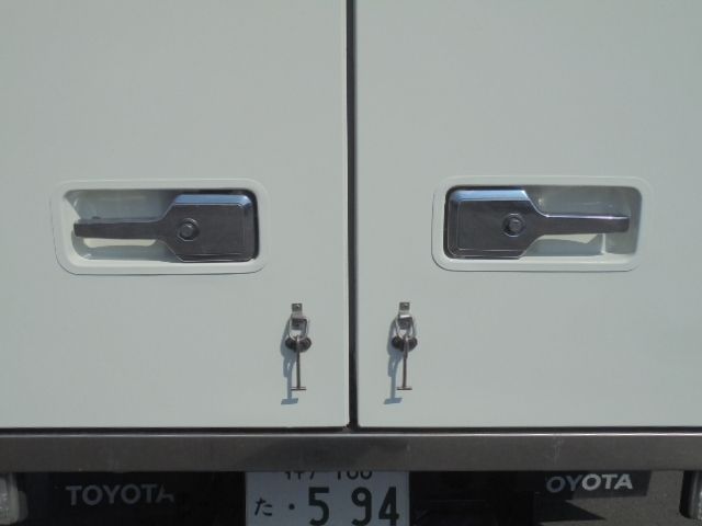 TOYOTA DYNA 2016 Image 31