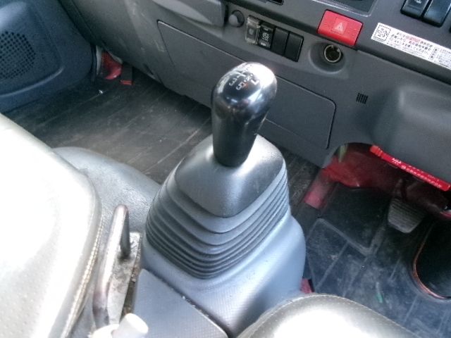 ISUZU ELF 2010 Image 31