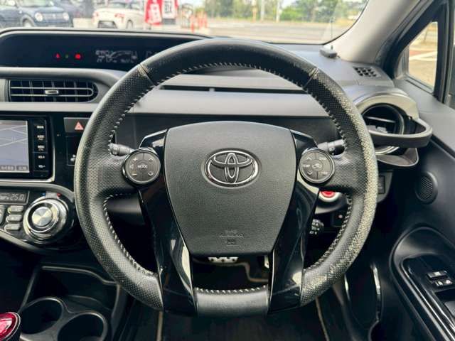 TOYOTA AQUA 2015 Image 31