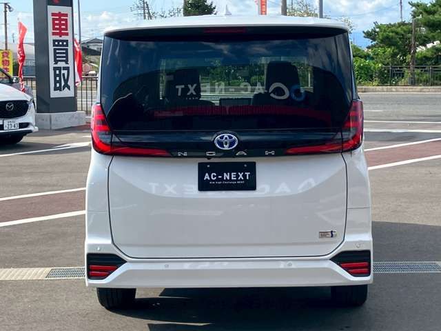 TOYOTA NOAH HYBRID 4WD 2023 Image 31