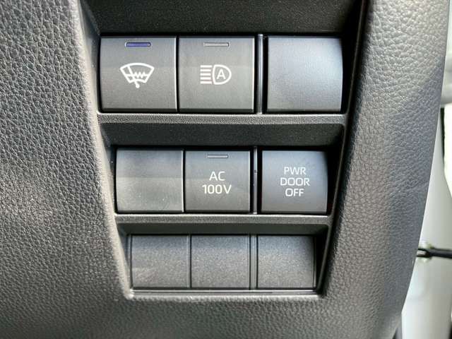 TOYOTA NOAH HYBRID 4WD 2023 Image 31