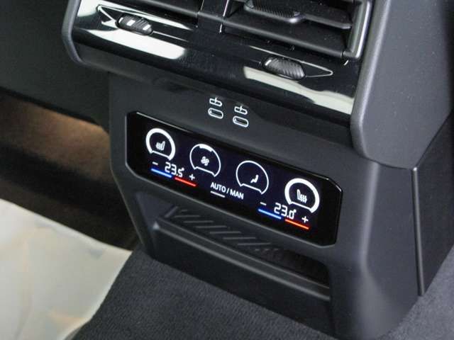 BMW 5SERIES SEDAN 2024 Image 31