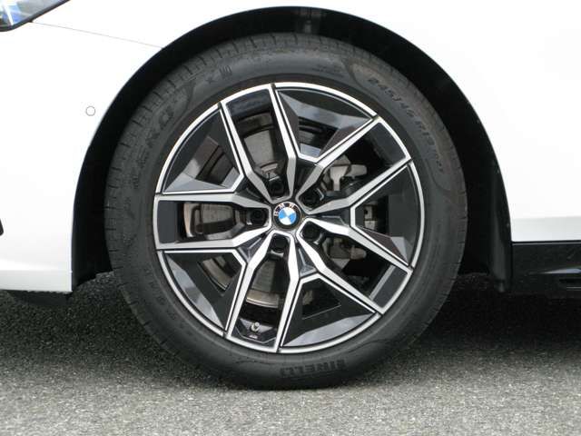 BMW 5SERIES SEDAN 2024 Image 31