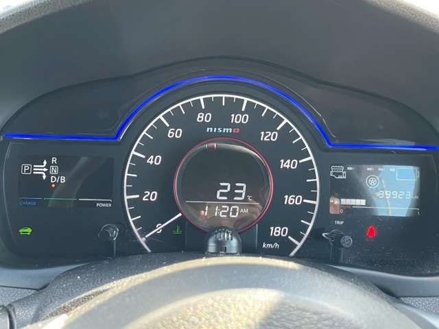 NISSAN NOTE 2017 Image 31