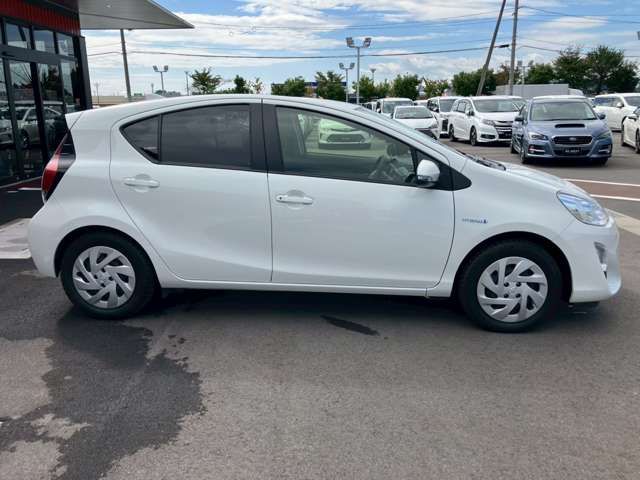 TOYOTA AQUA 2016 Image 31