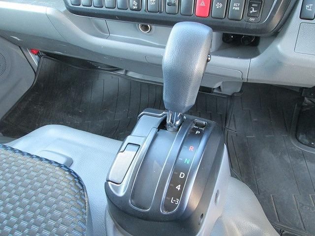 HINO DUTRO 2022 Image 31