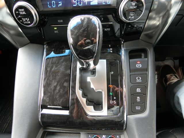 TOYOTA ALPHARD HYBRID 4WD 2020 Image 31