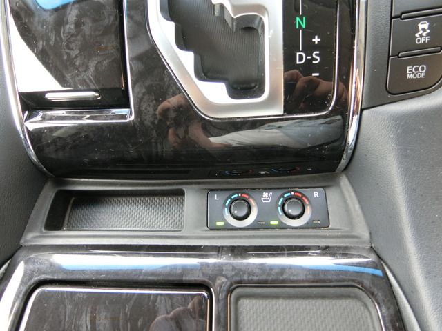 TOYOTA ALPHARD HYBRID 4WD 2020 Image 31