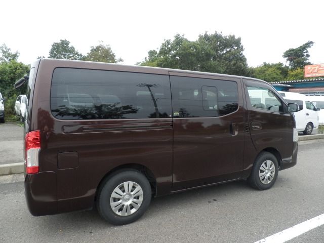 NISSAN NV350 CARAVAN 4WD 2019 Image 31