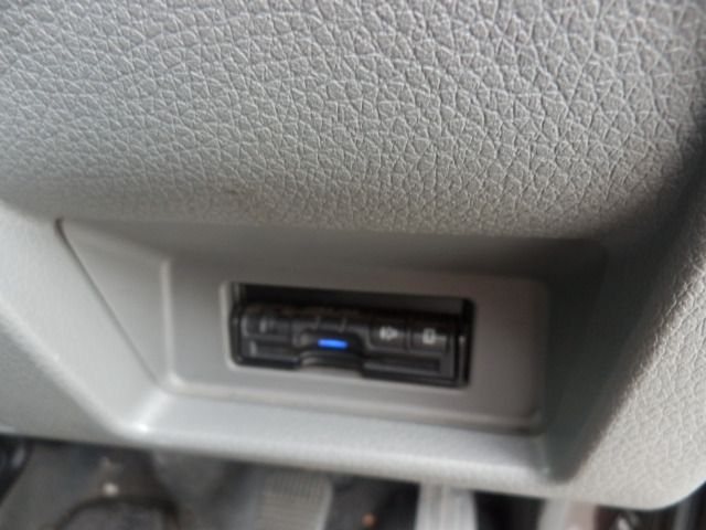 NISSAN NV350 CARAVAN 4WD 2019 Image 31