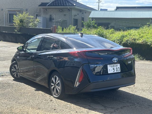TOYOTA PRIUS PHV 2018 Image 31