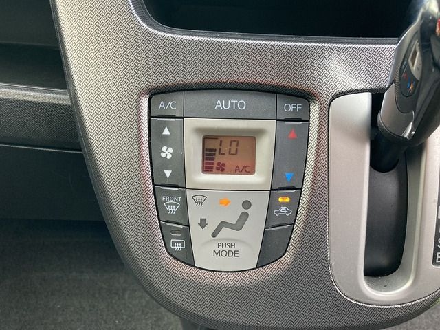 DAIHATSU MOVE CUSTOM 2014 Image 31