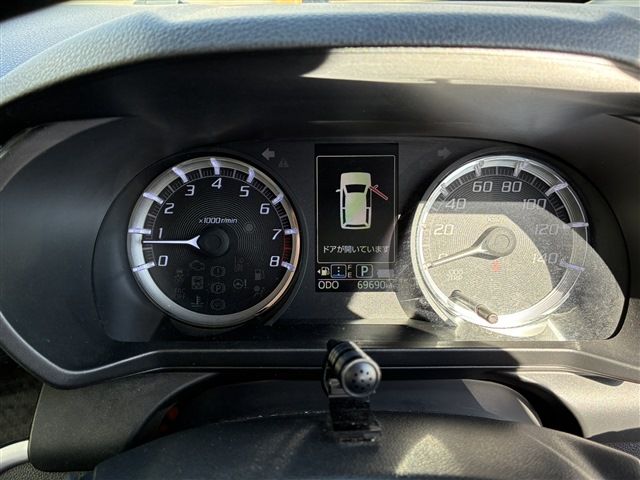 DAIHATSU MOVE CUSTOM 4WD 2017 Image 31