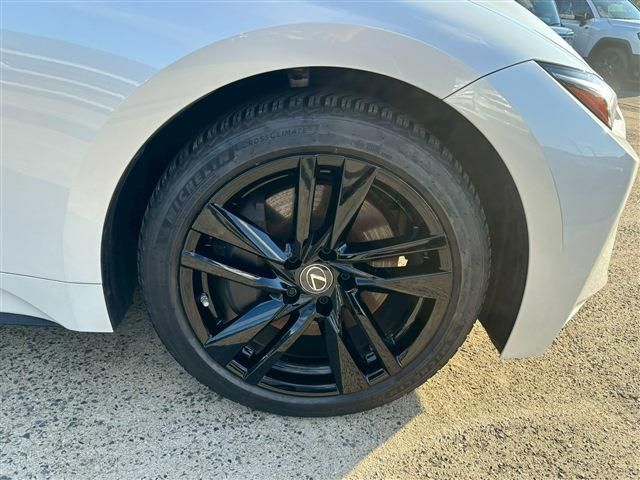 TOYOTA LEXUS IS300H 2022 Image 31