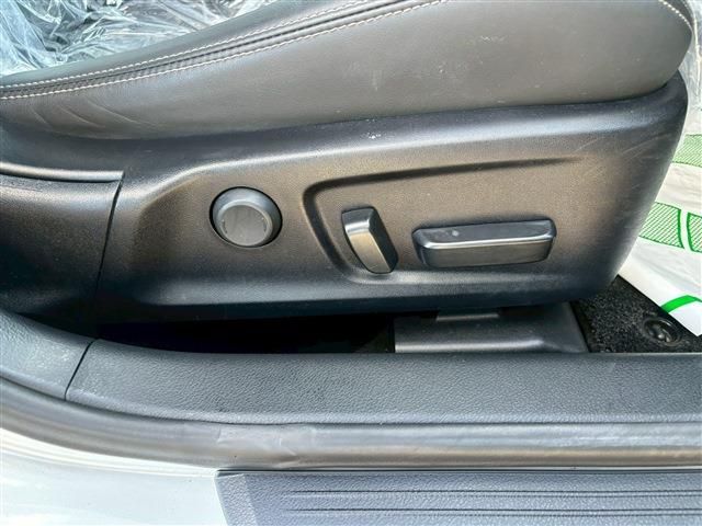 TOYOTA LEXUS IS300H 2022 Image 31