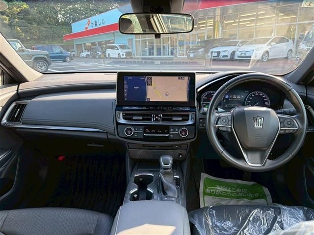 TOYOTA CROWN SEDAN HYBRID 2021 Image 31