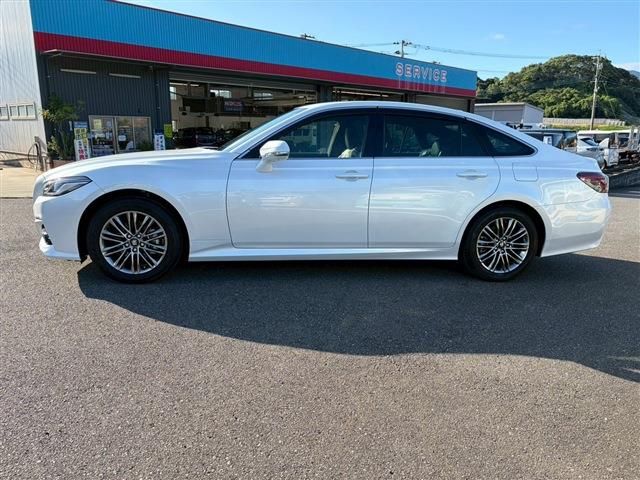 TOYOTA CROWN SEDAN HYBRID 2021 Image 31