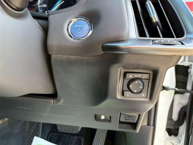 TOYOTA CROWN SEDAN HYBRID 2021 Image 31