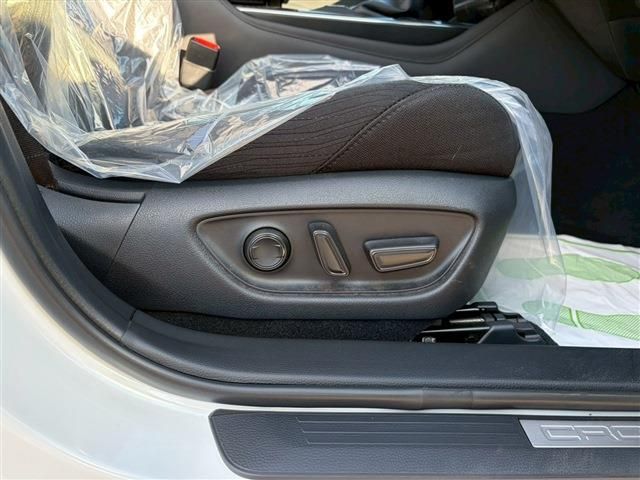 TOYOTA CROWN SEDAN HYBRID 2021 Image 31