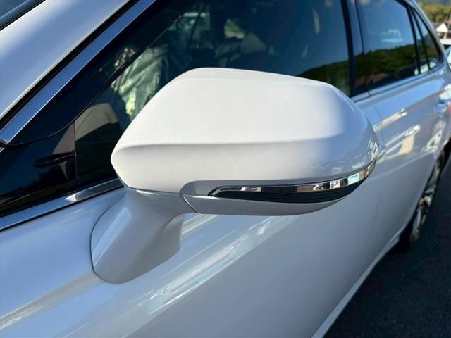 TOYOTA CROWN SEDAN HYBRID 2021 Image 31