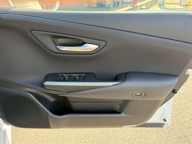 TOYOTA CROWN SEDAN HYBRID 2021 Image 31