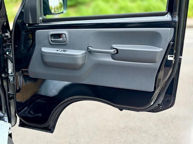 SUZUKI CARRY TRUCK 4WD 2025 Image 31