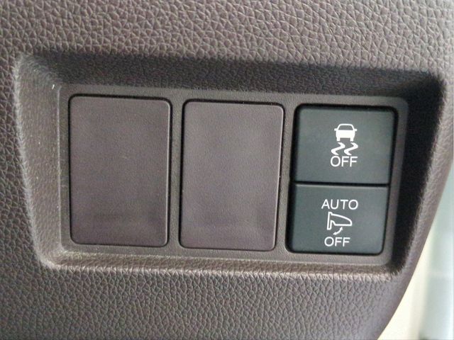 HONDA N-WGN CUSTOM 2015 Image 31