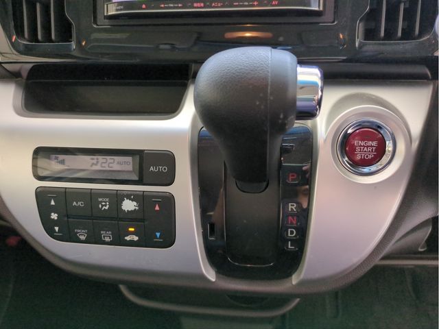 HONDA N-WGN CUSTOM 2015 Image 31