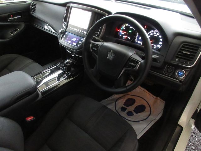 TOYOTA CROWN SEDAN HYBRID 2016 Image 31