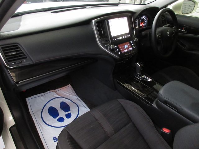 TOYOTA CROWN SEDAN HYBRID 2016 Image 31