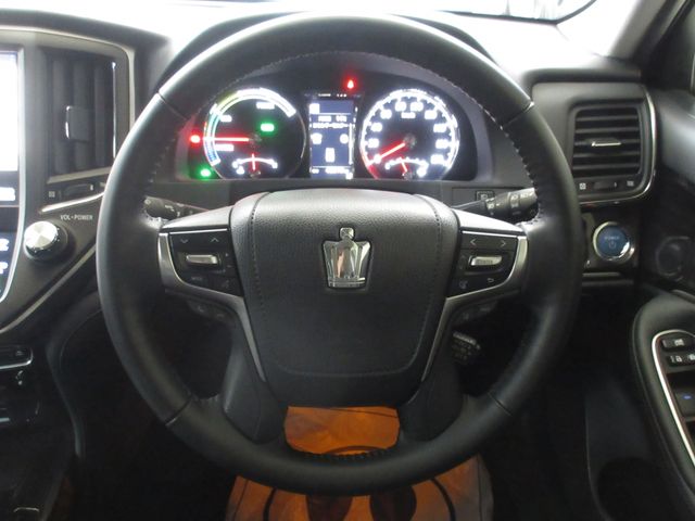 TOYOTA CROWN SEDAN HYBRID 2016 Image 31