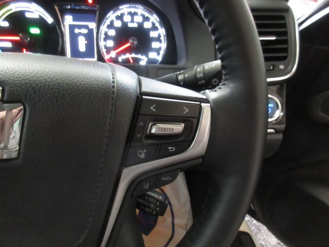 TOYOTA CROWN SEDAN HYBRID 2016 Image 31