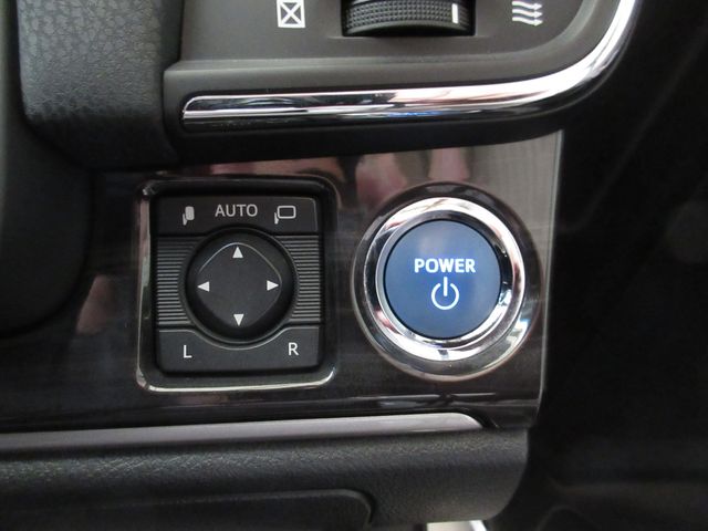 TOYOTA CROWN SEDAN HYBRID 2016 Image 31