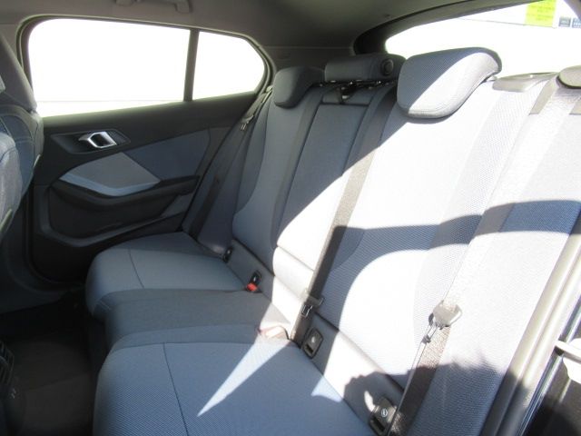 BMW 1SERIES 2025 Image 31