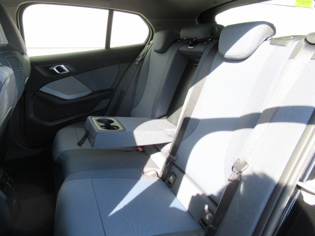 BMW 1SERIES 2025 Image 31