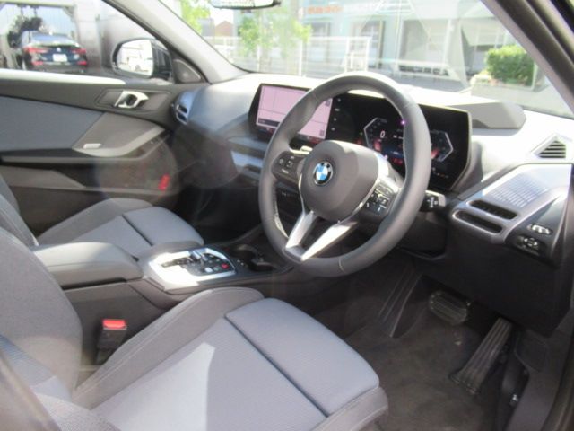 BMW 1SERIES 2025 Image 31