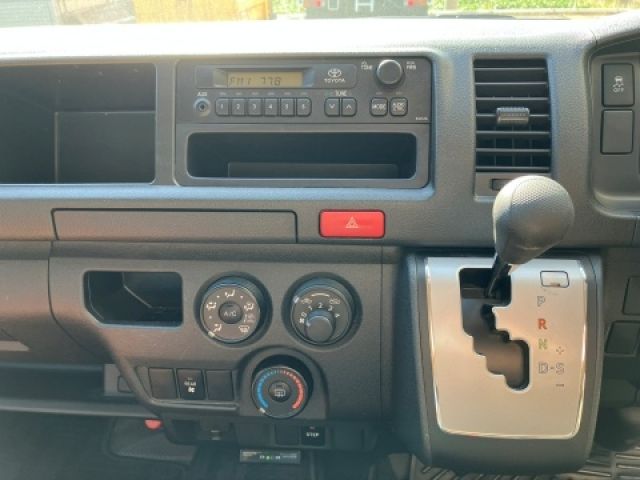 TOYOTA HIACE WAGON 2019 Image 31