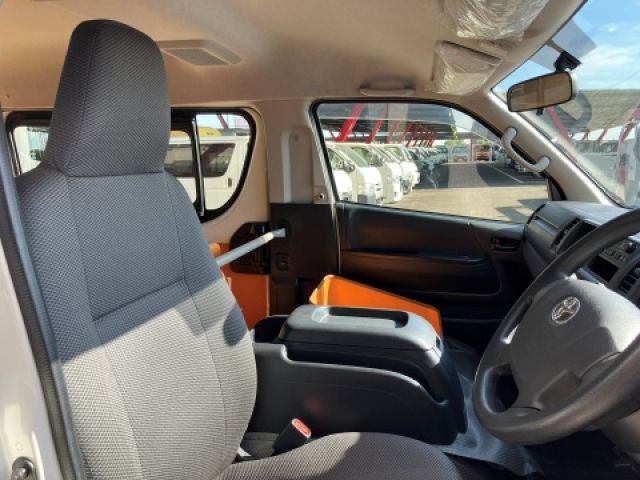 TOYOTA HIACE WAGON 2019 Image 31
