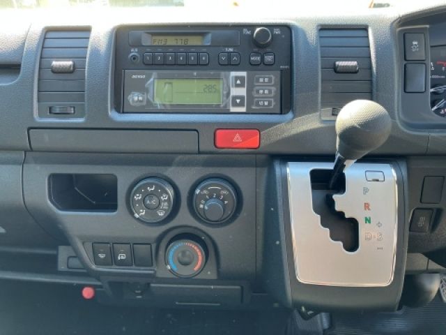 TOYOTA HIACE VAN 4WD 2024 Image 31