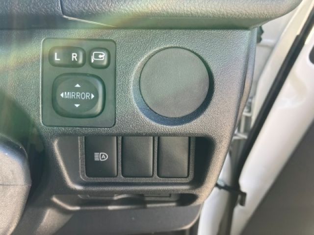 TOYOTA HIACE VAN 4WD 2024 Image 31