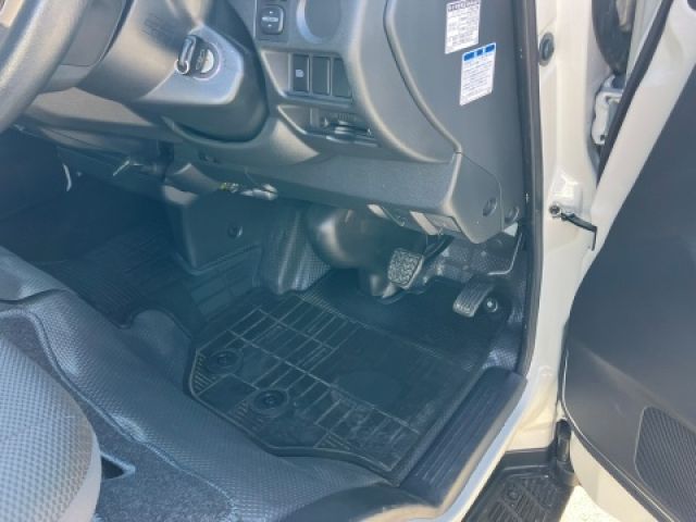 TOYOTA HIACE VAN 4WD 2024 Image 31