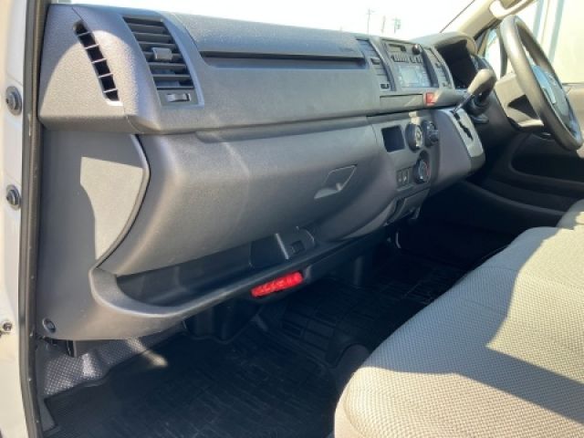 TOYOTA HIACE VAN 4WD 2024 Image 31