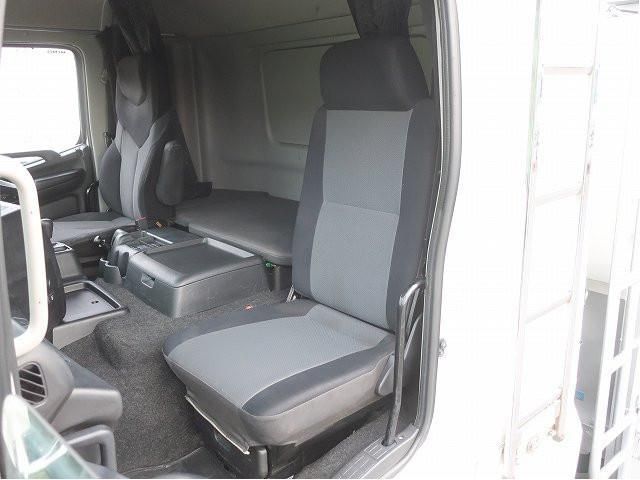 HINO PROFIA 2015 Image 31