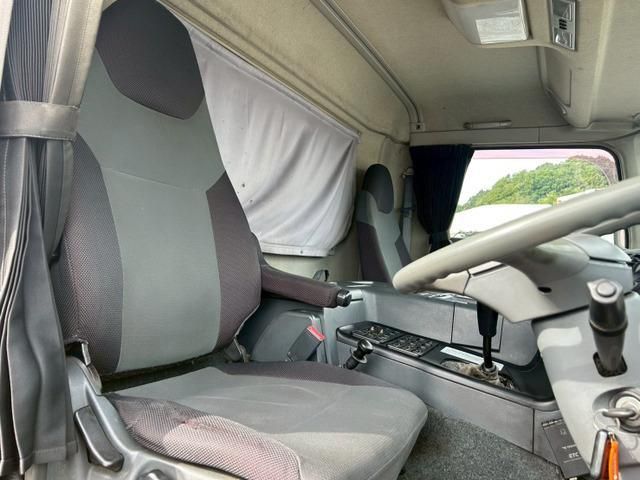 MITSUBISHI FUSOU SUPER GREAT 2014 Image 31