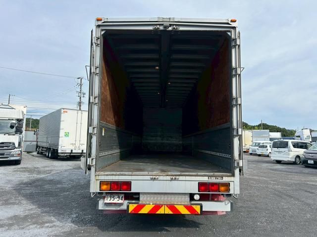 MITSUBISHI FUSOU SUPER GREAT 2014 Image 31