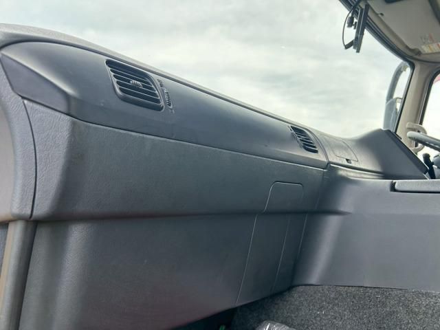 MITSUBISHI FUSOU SUPER GREAT 2014 Image 31