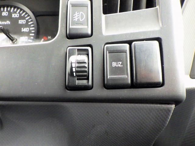 ISUZU ELF 2019 Image 31